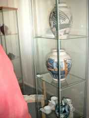 Bemaltes Porzellan von anderen K&uuml;nsterln